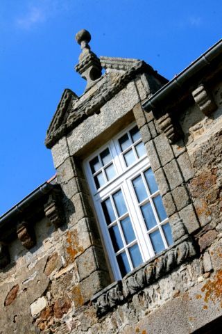 DETAILS DE LA FACADE DU MANOIR DE PONTBRIAND